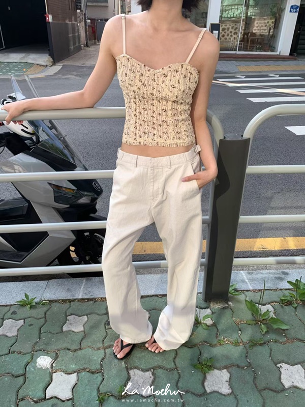 細肩桃心領碎花蕾絲背心